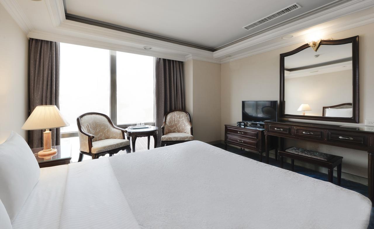 Forbes Hotel Taichung Extérieur photo
